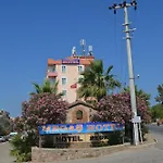 Megas Hotel 3*