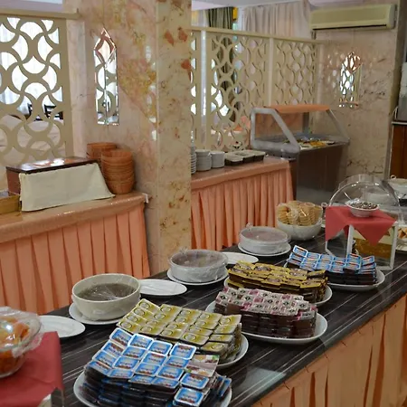 Megas Айвалык