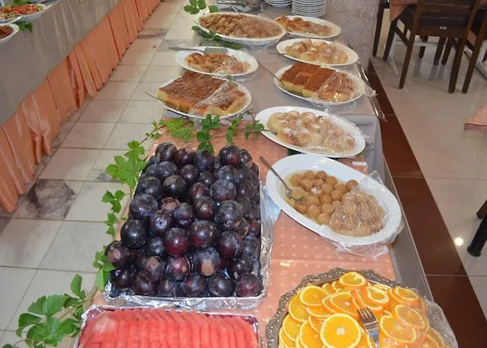 Megas Hotell Ayvalı